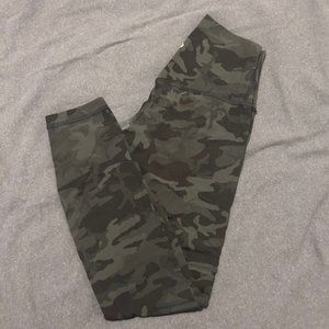 Lululemon Align Pants. Size 4. Length 25. CoIour incognito Camo Multi